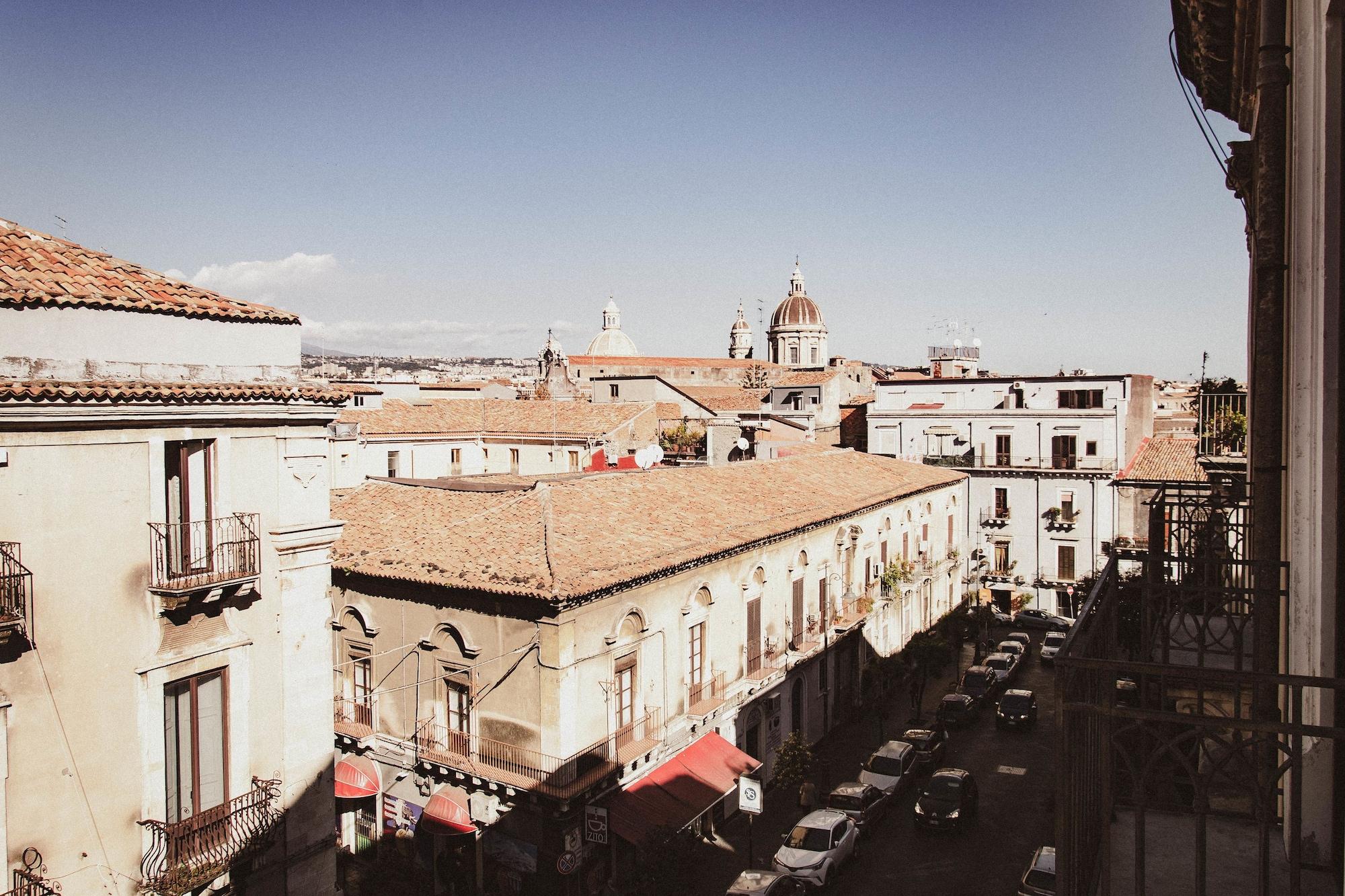 Antica Dimora Caruso Bed & Breakfast Catania Exterior photo