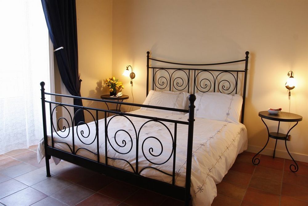 Antica Dimora Caruso Bed & Breakfast Catania Exterior photo